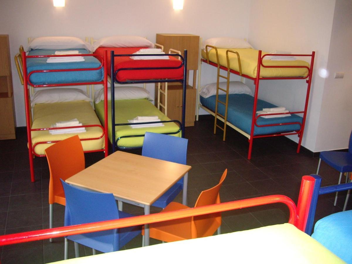 וילבלינו Albergue Francisco Giner De Los Rios חדר תמונה