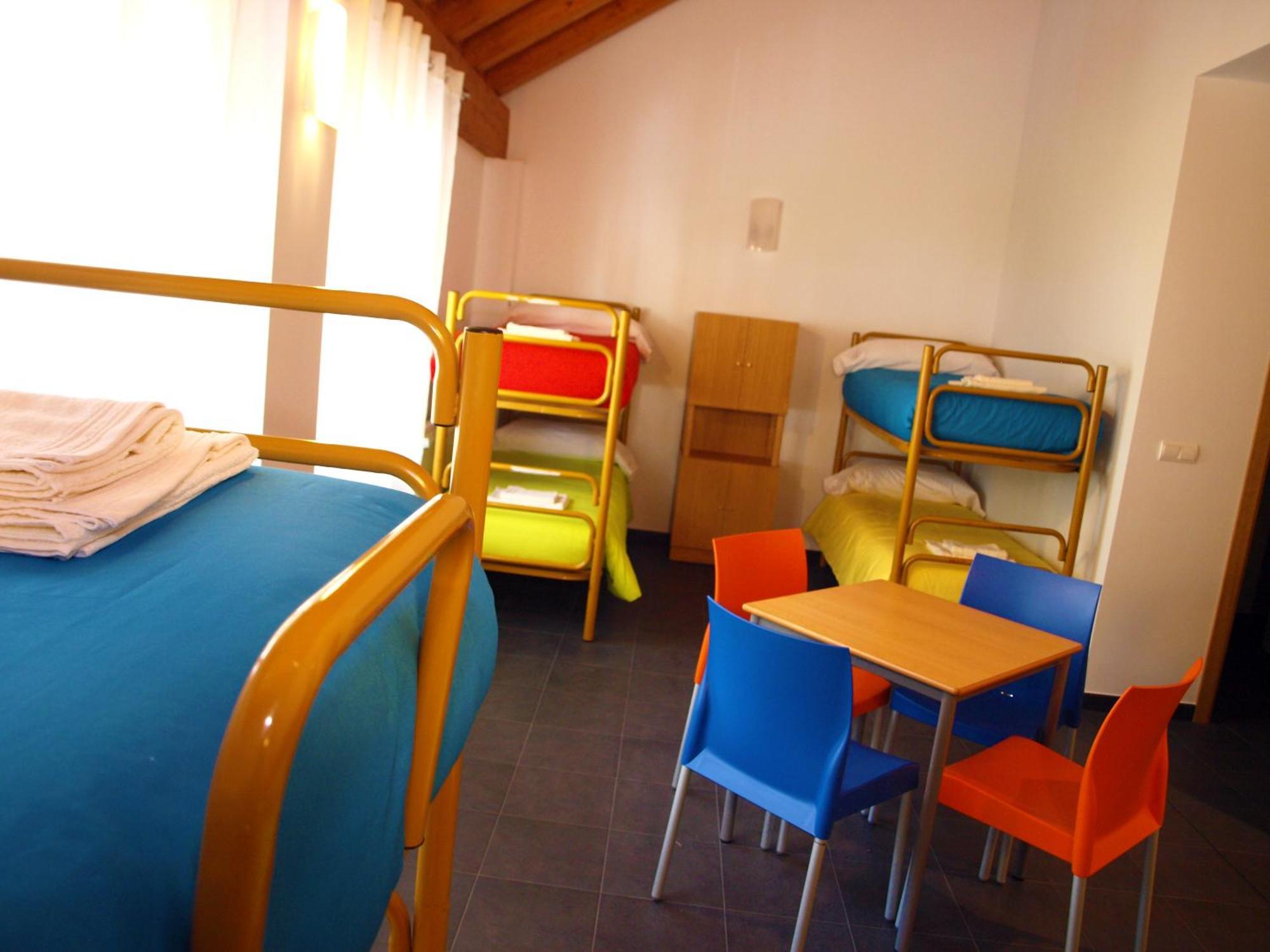 וילבלינו Albergue Francisco Giner De Los Rios מראה חיצוני תמונה
